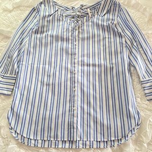 Zara wide shoulder striped top with low v neck